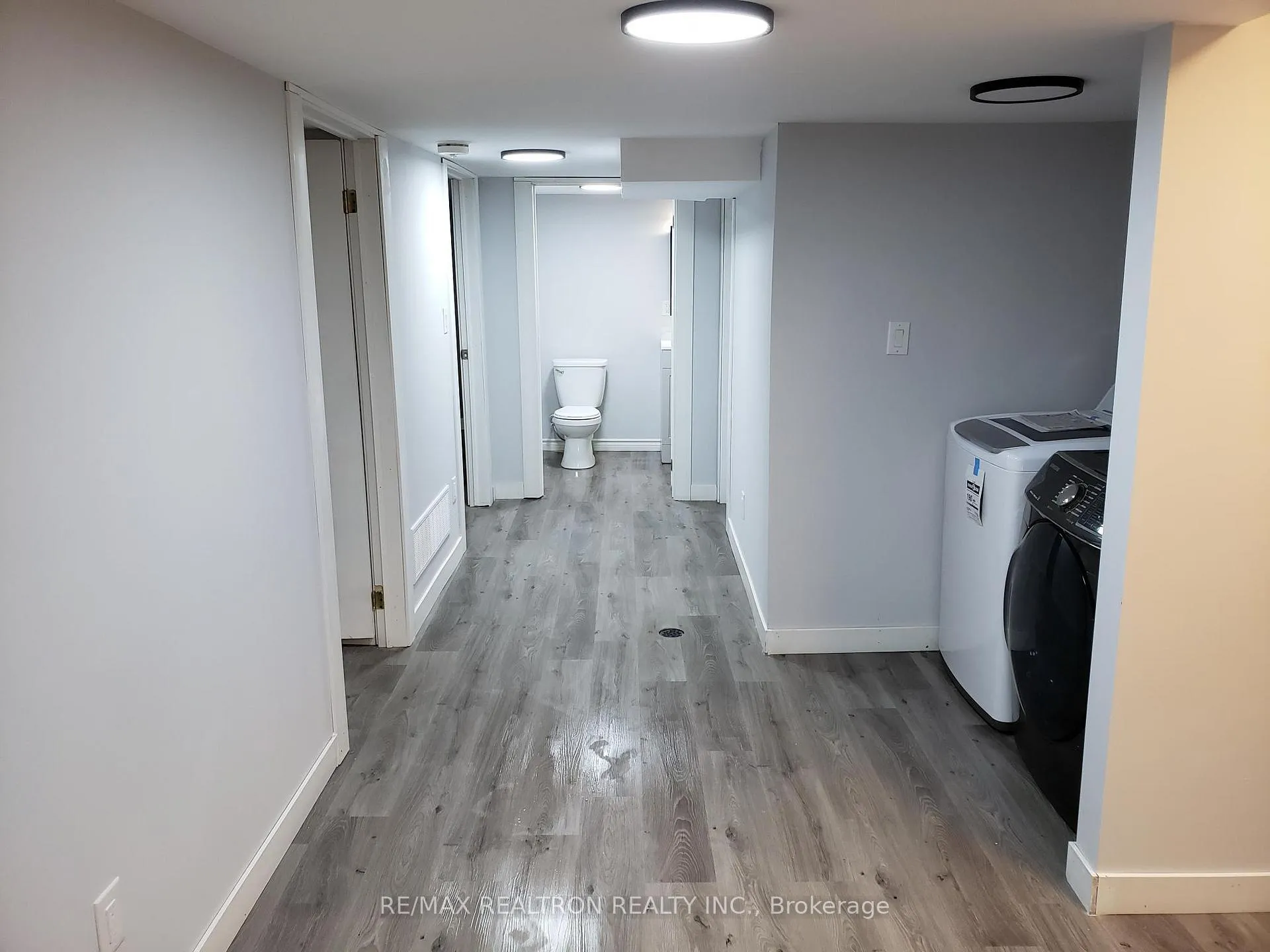 Photo 6 of 31 Carr Drive, Barrie, Letitia Heights — HOMEH