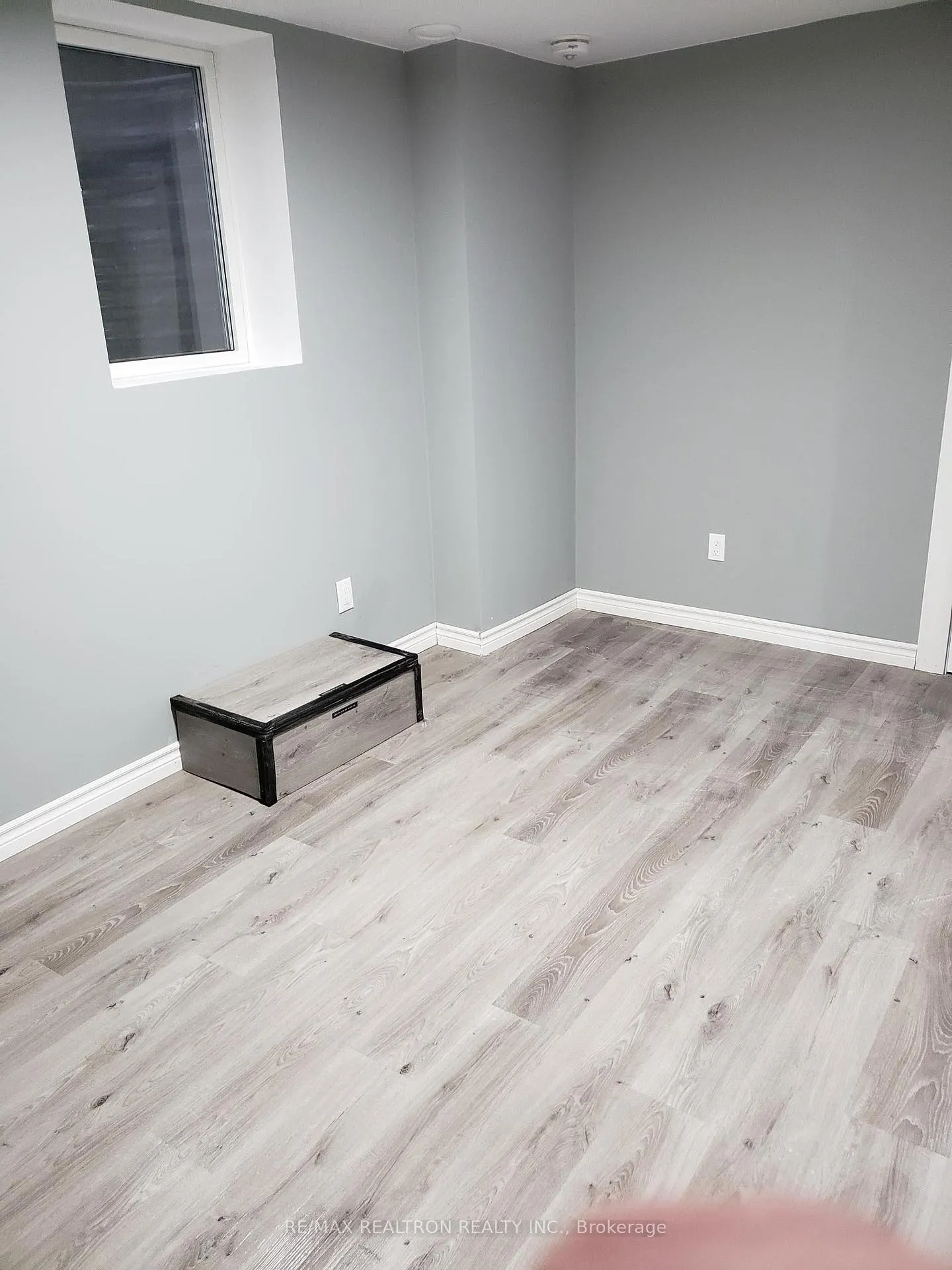 Photo 12 of 31 Carr Drive, Barrie, Letitia Heights — HOMEH
