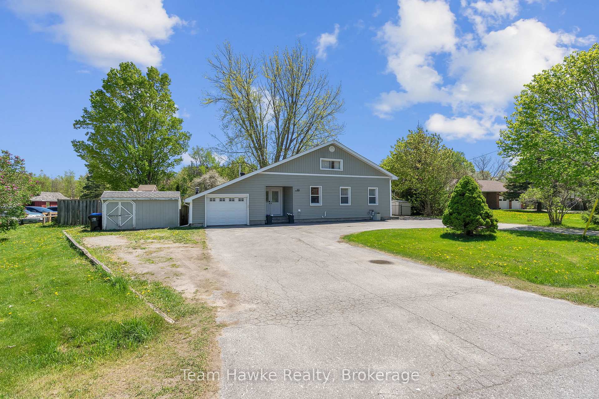 Photo 2 of 93 Balm Beach Road E, Tiny, Rural Tiny — HOMEH