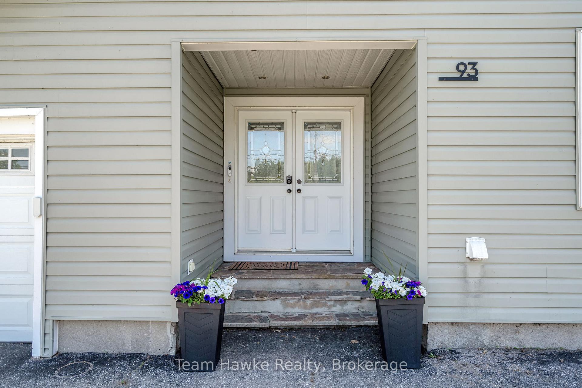 Photo 3 of 93 Balm Beach Road E, Tiny, Rural Tiny — HOMEH