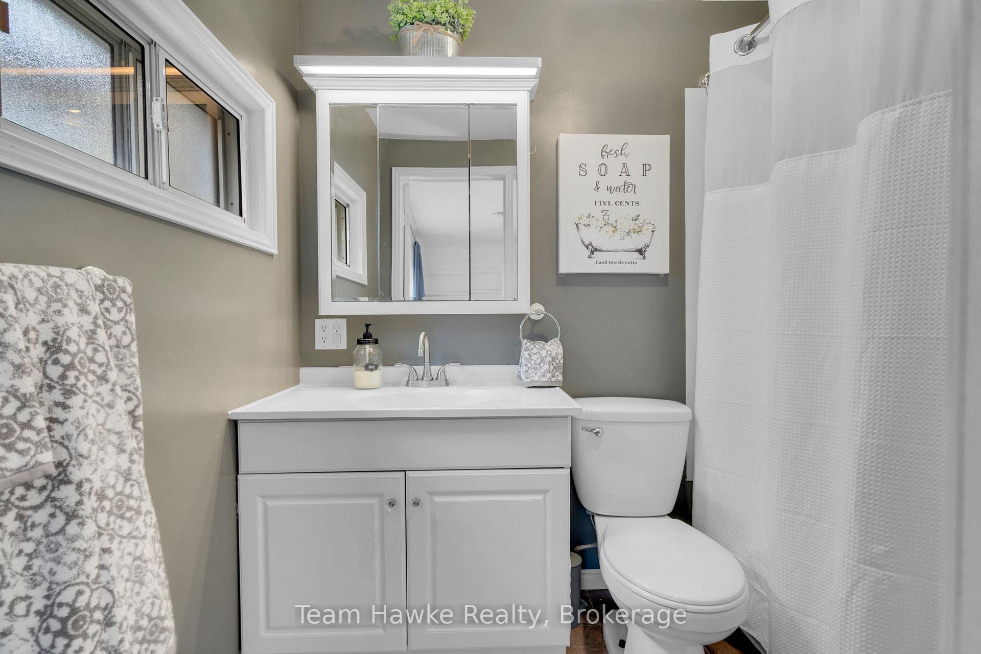 Photo 13 of 93 Balm Beach Road E, Tiny, Rural Tiny — HOMEH