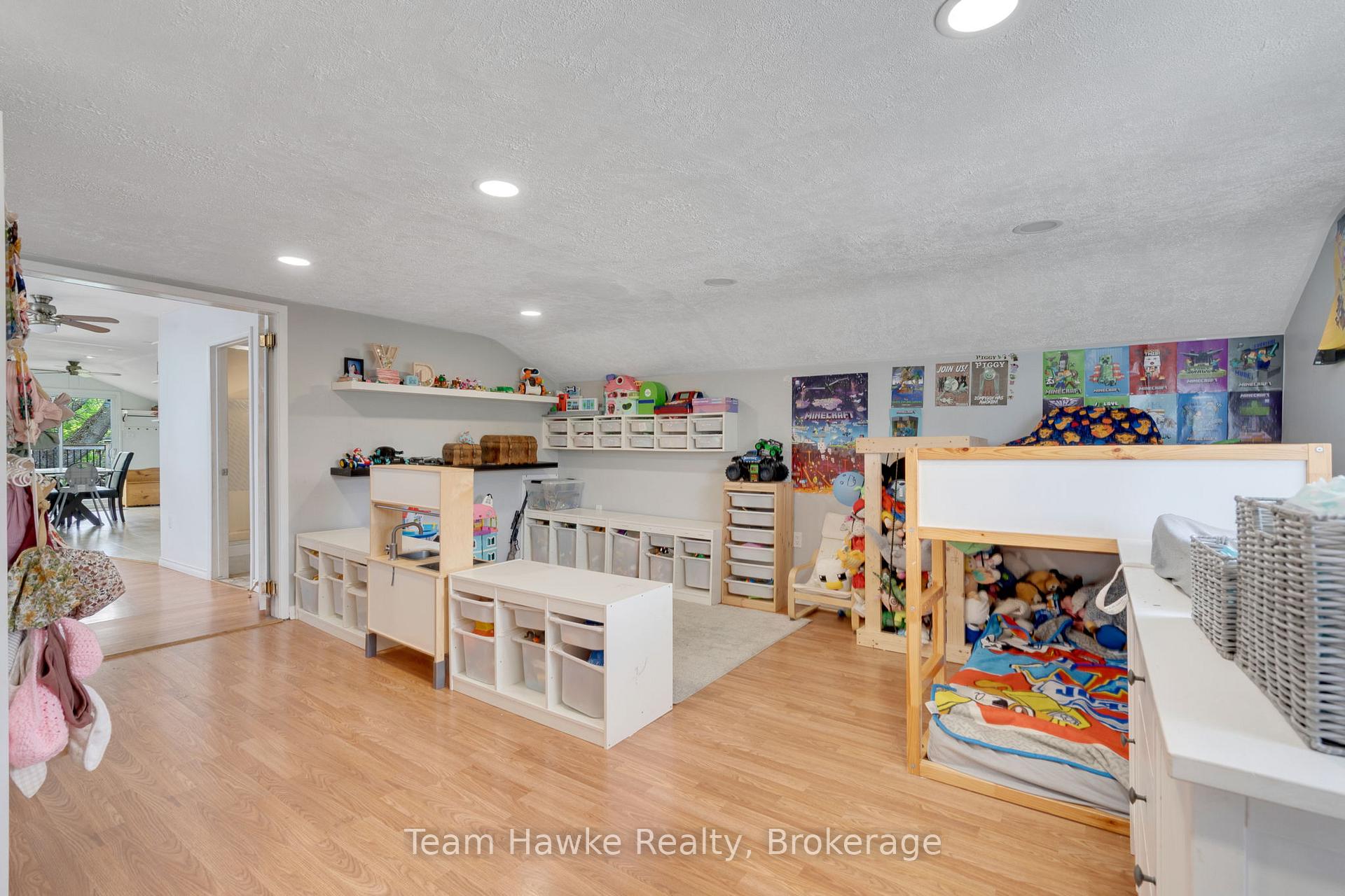 Photo 23 of 93 Balm Beach Road E, Tiny, Rural Tiny — HOMEH