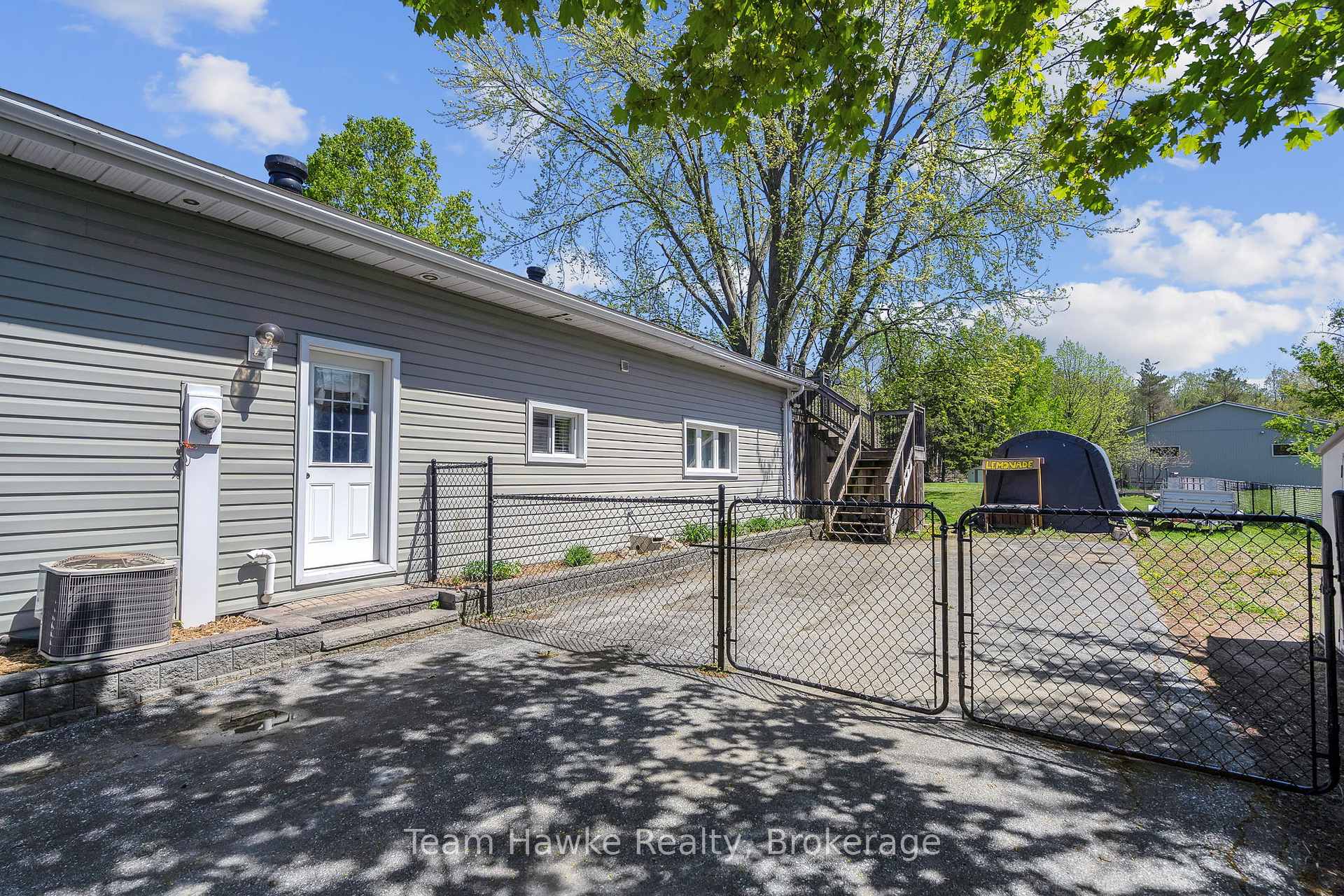 Photo 40 of 93 Balm Beach Road E, Tiny, Rural Tiny — HOMEH