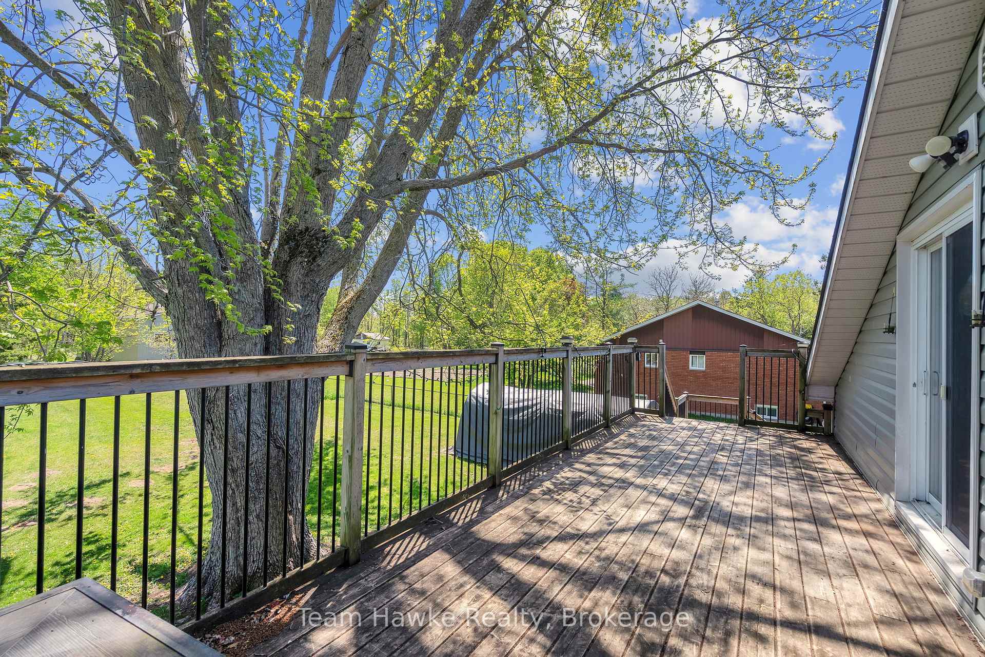 Photo 41 of 93 Balm Beach Road E, Tiny, Rural Tiny — HOMEH