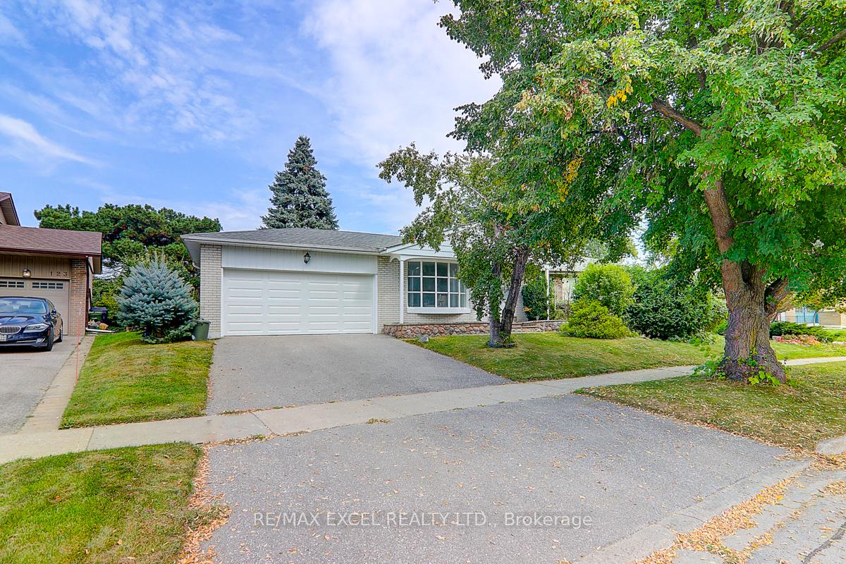 Photo 1 of 121 Amberjack Boulevard, Scarborough, Woburn — HOMEH