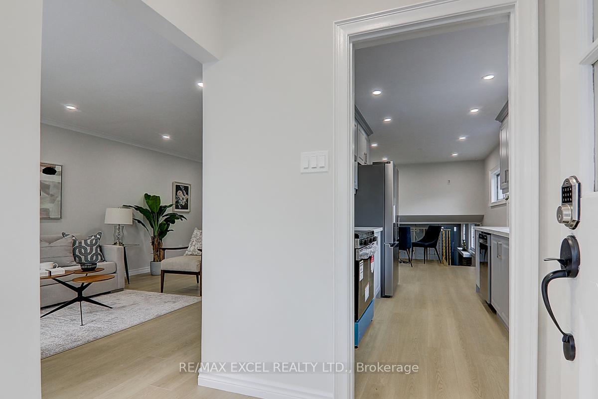 Photo 6 of 121 Amberjack Boulevard, Scarborough, Woburn — HOMEH