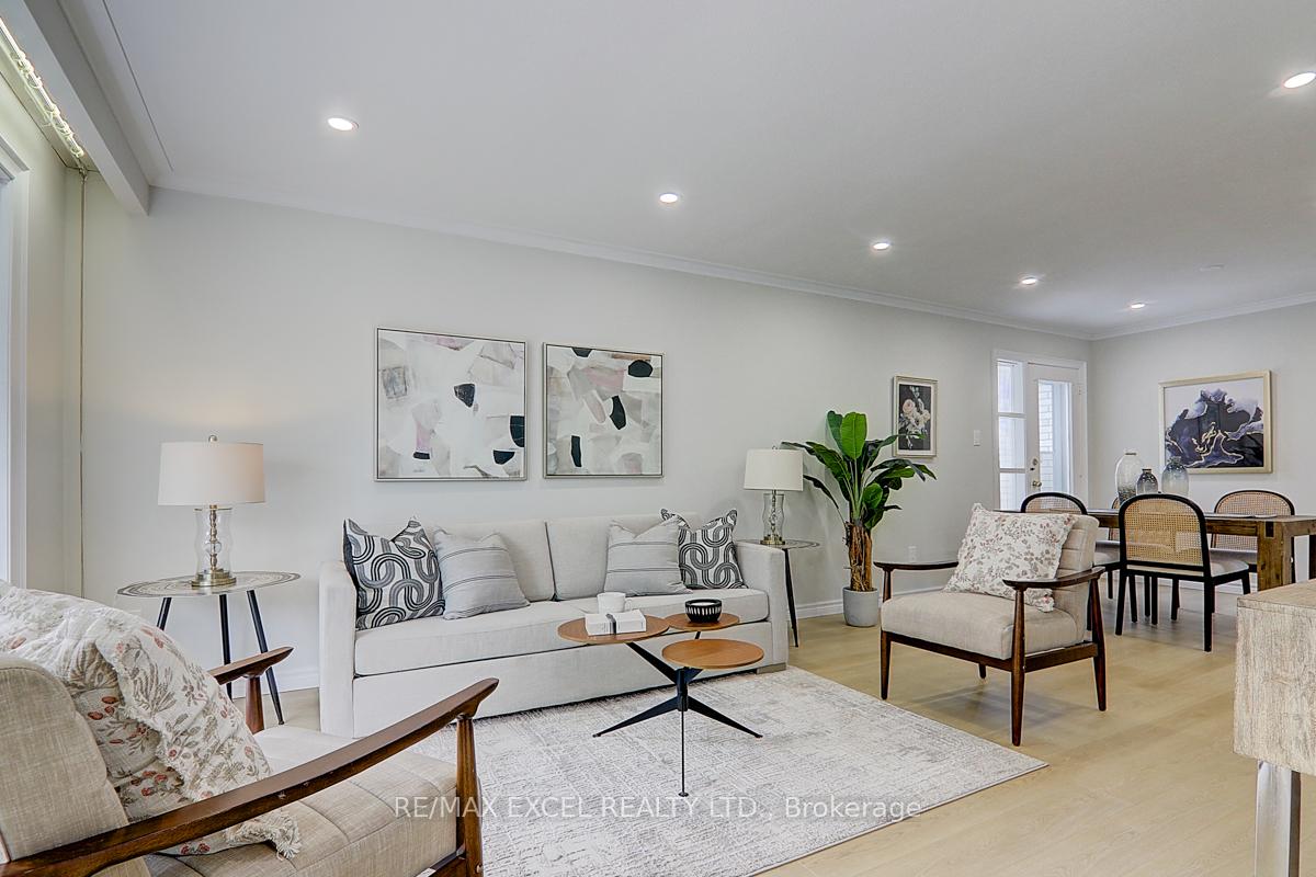 Photo 7 of 121 Amberjack Boulevard, Scarborough, Woburn — HOMEH