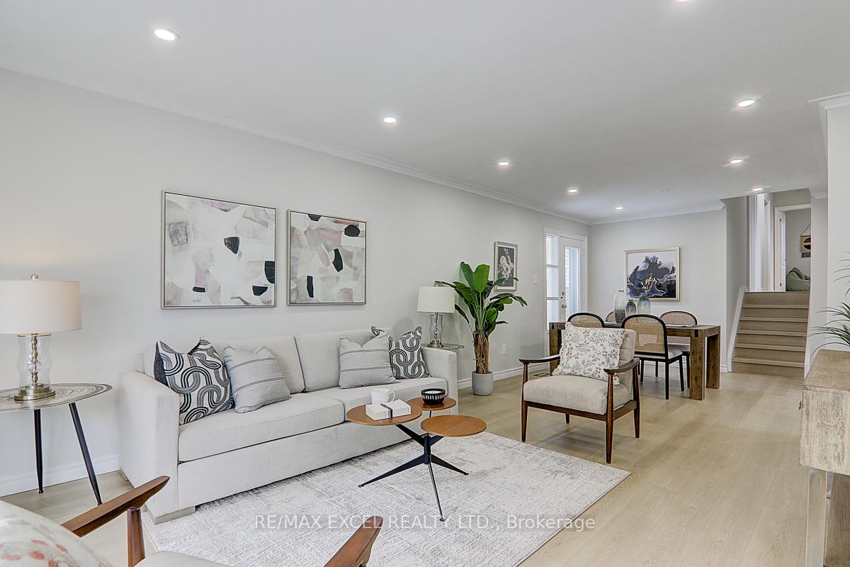Photo 9 of 121 Amberjack Boulevard, Scarborough, Woburn — HOMEH