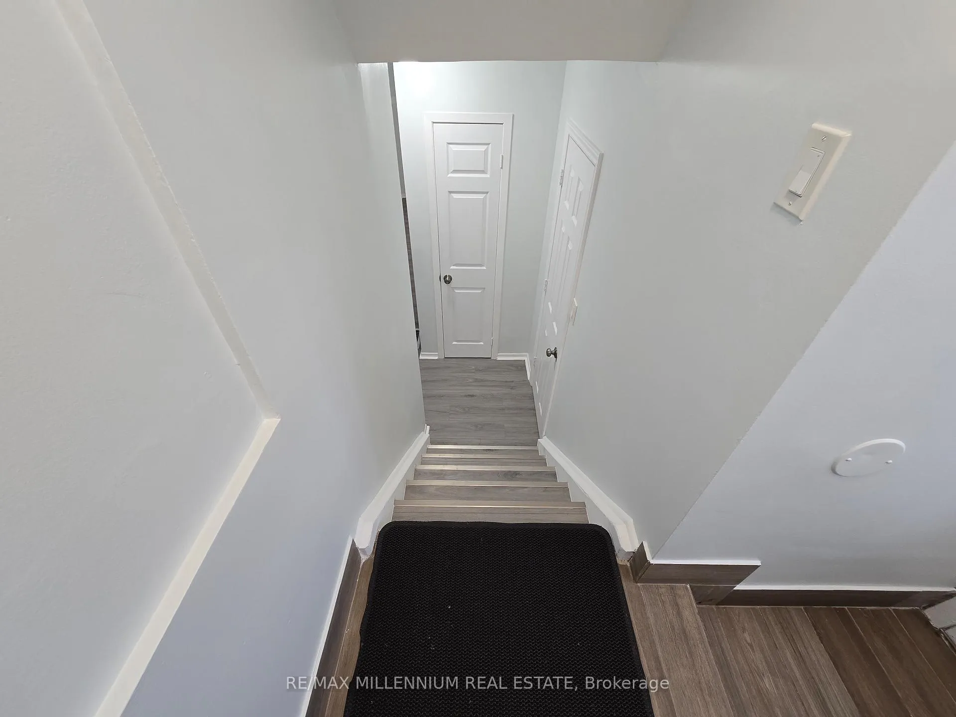 Photo 2 of Unit Bsmt, 144 Clarence Street, Brampton, Brampton East — HOMEH
