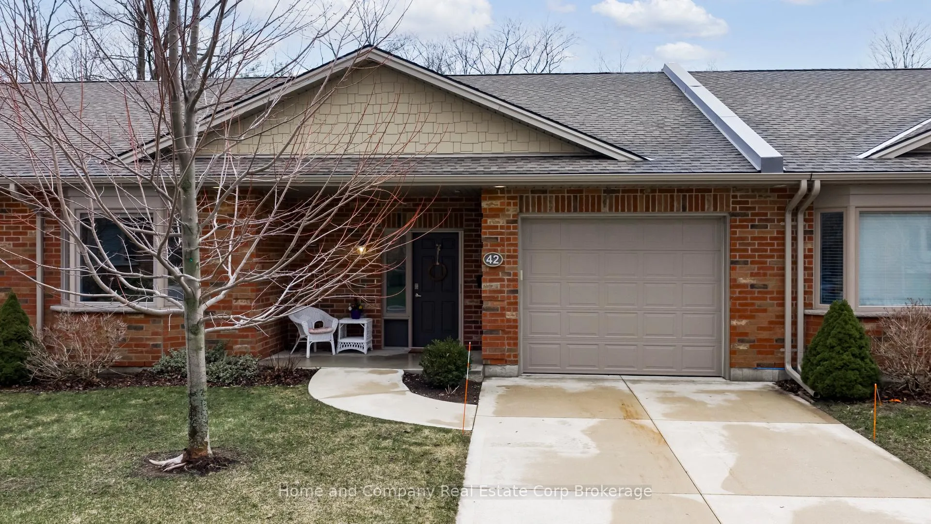 Front of 42 Bayfield Mews Lane