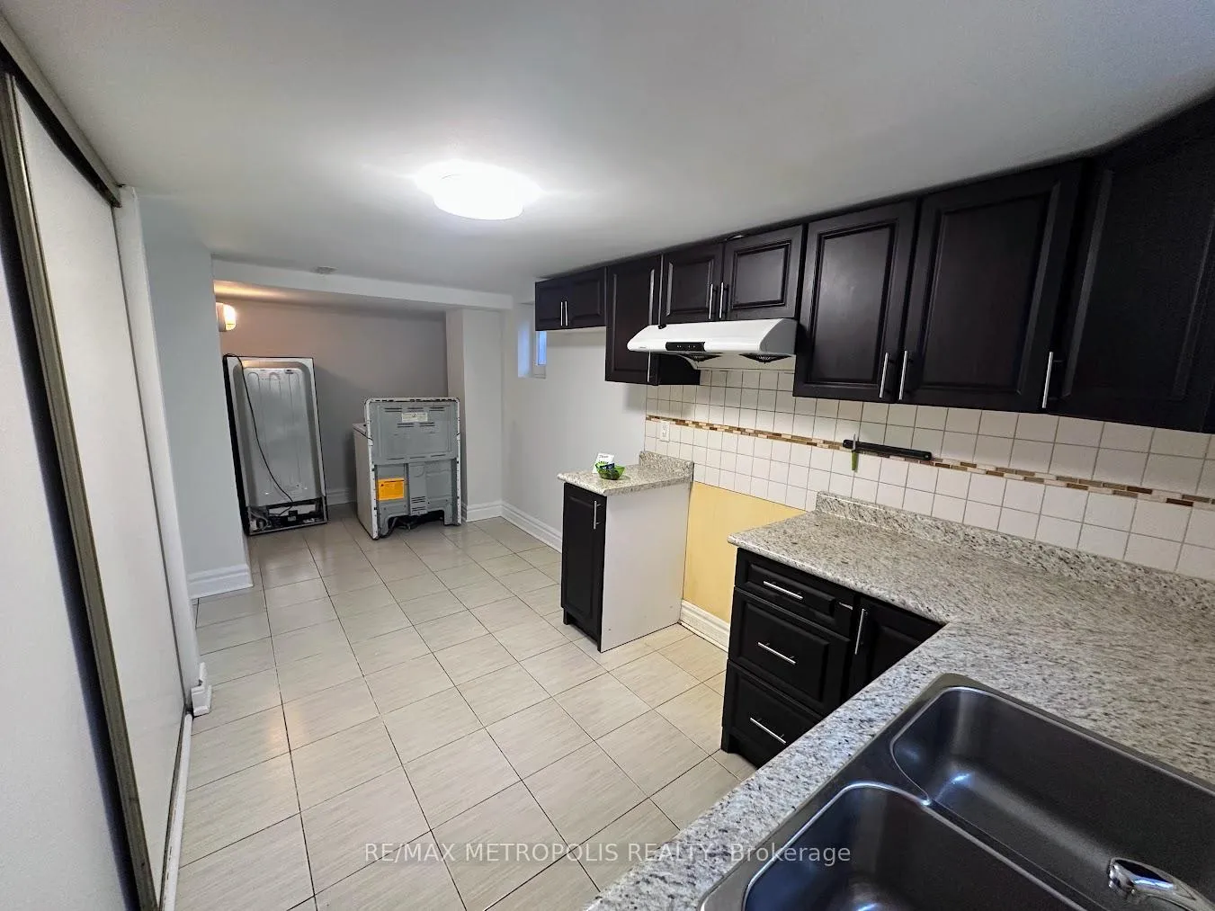 Photo 2 of Unit BSMT, 29 Alanbury Crescent, Scarborough, Woburn — HOMEH