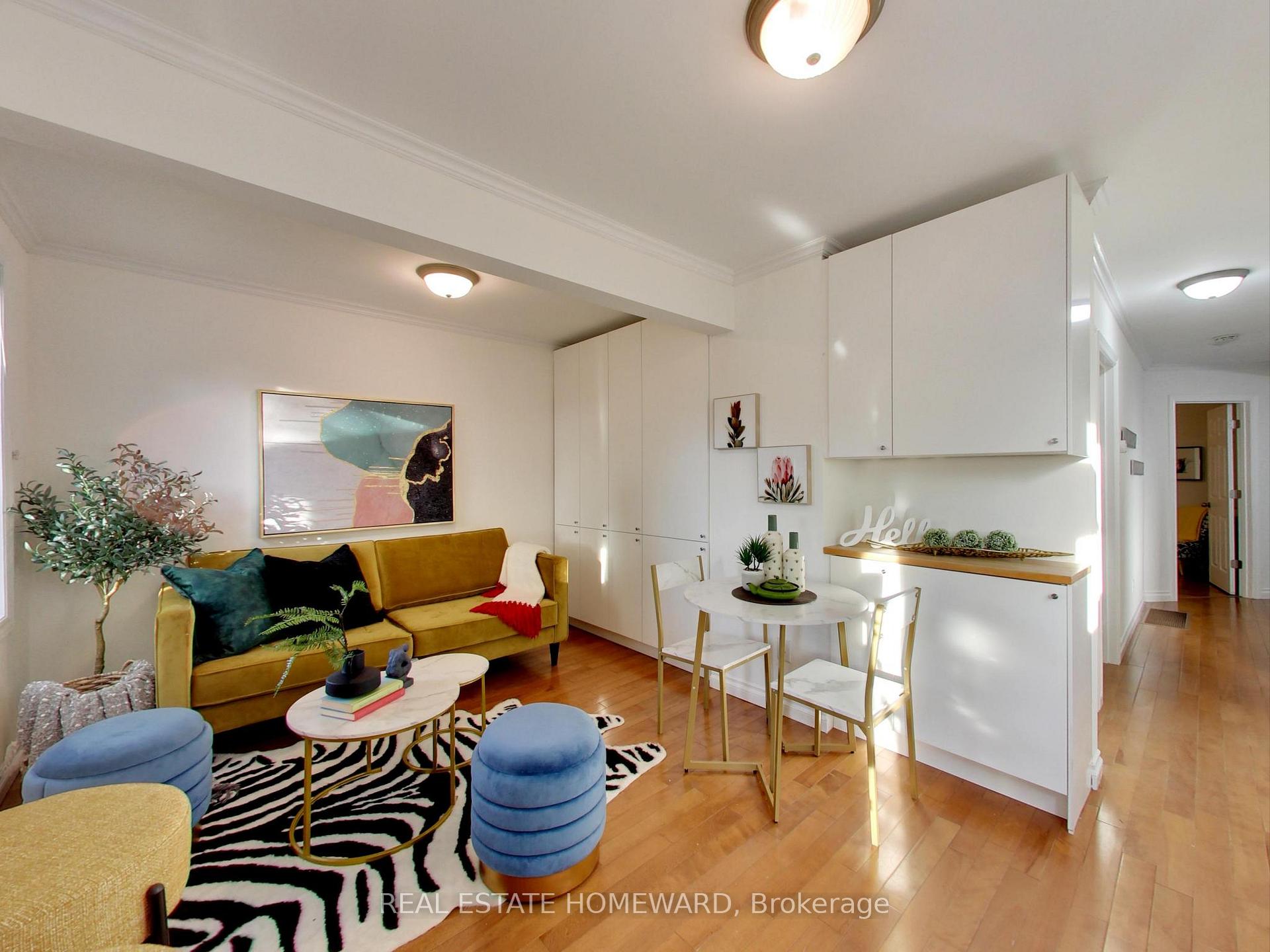 Photo 8 of 186 Chisholm Avenue, Toronto, Woodbine-Lumsden — HOMEH