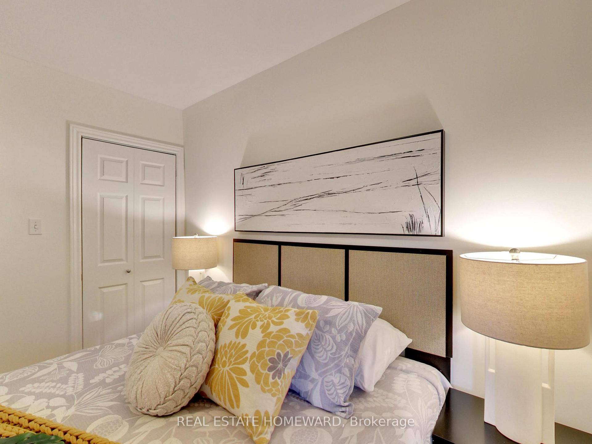 Photo 18 of 186 Chisholm Avenue, Toronto, Woodbine-Lumsden — HOMEH