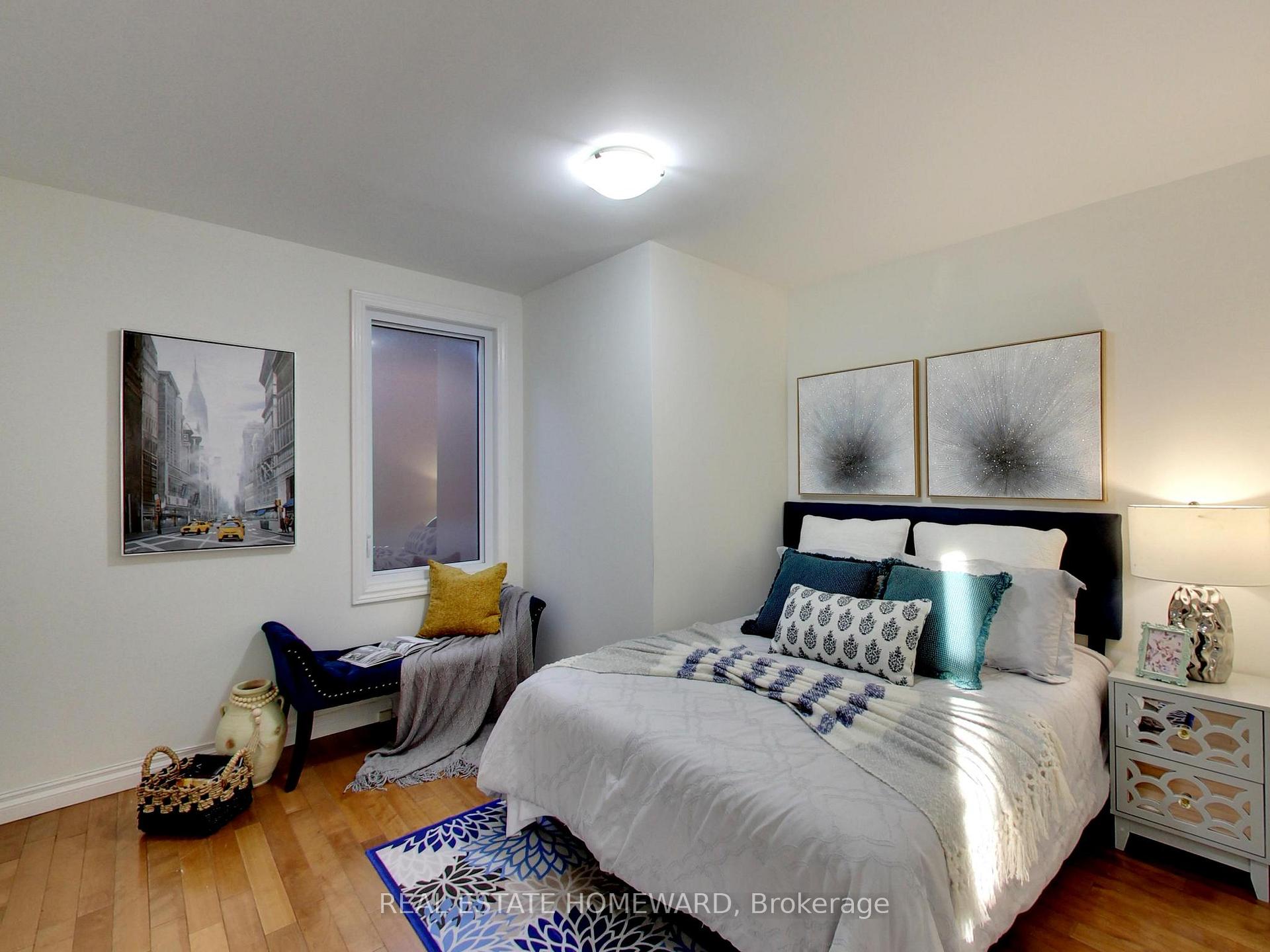 Photo 21 of 186 Chisholm Avenue, Toronto, Woodbine-Lumsden — HOMEH