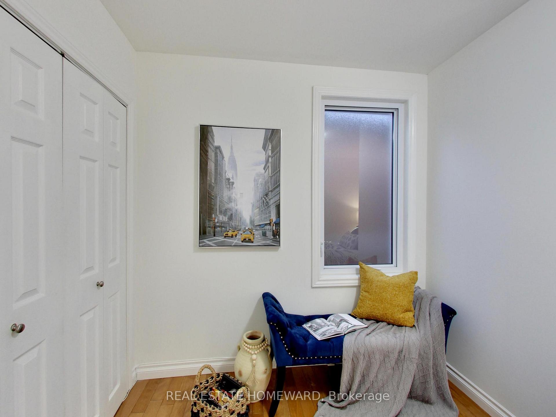 Photo 22 of 186 Chisholm Avenue, Toronto, Woodbine-Lumsden — HOMEH