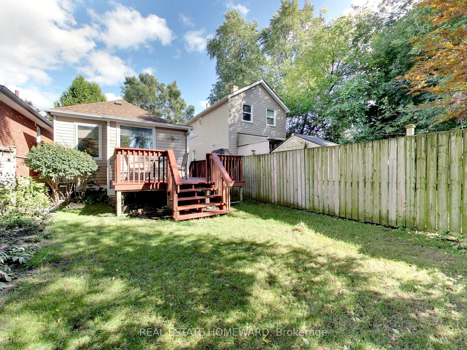 Photo 38 of 186 Chisholm Avenue, Toronto, Woodbine-Lumsden — HOMEH