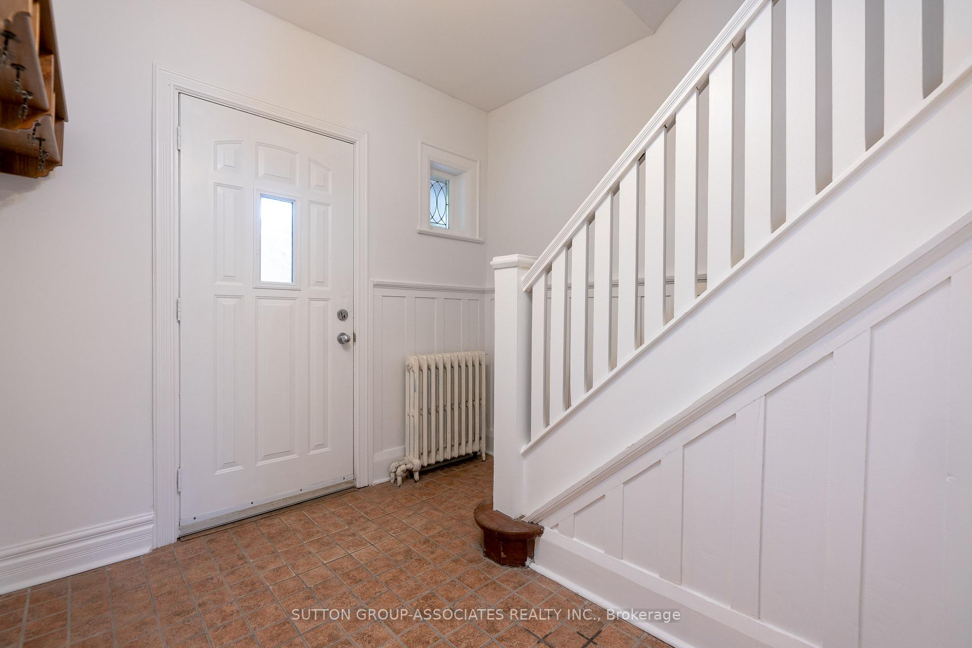 Photo 3 of 120 Maplewood Avenue, Toronto, Humewood-Cedarvale — HOMEH