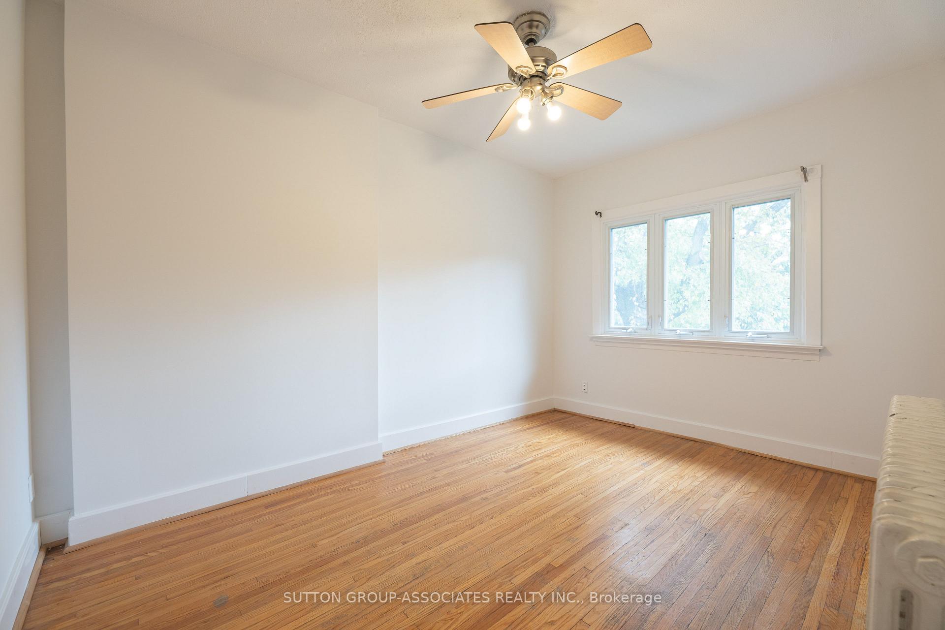 Photo 15 of 120 Maplewood Avenue, Toronto, Humewood-Cedarvale — HOMEH