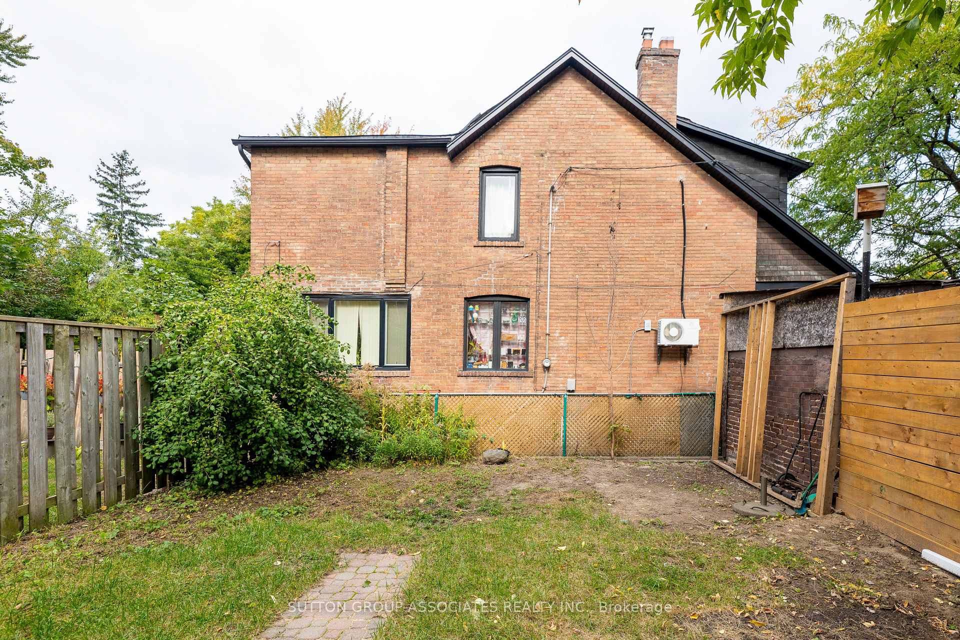 Photo 24 of 120 Maplewood Avenue, Toronto, Humewood-Cedarvale — HOMEH