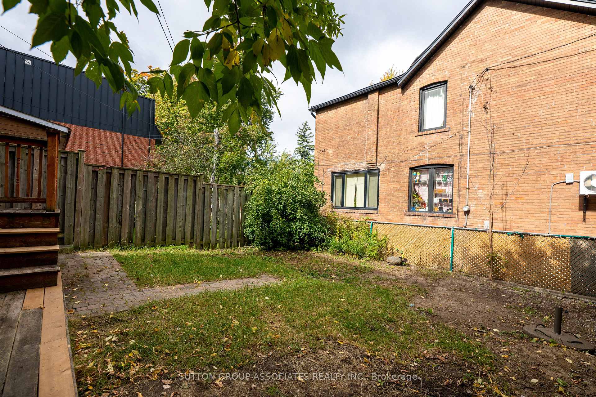 Photo 25 of 120 Maplewood Avenue, Toronto, Humewood-Cedarvale — HOMEH