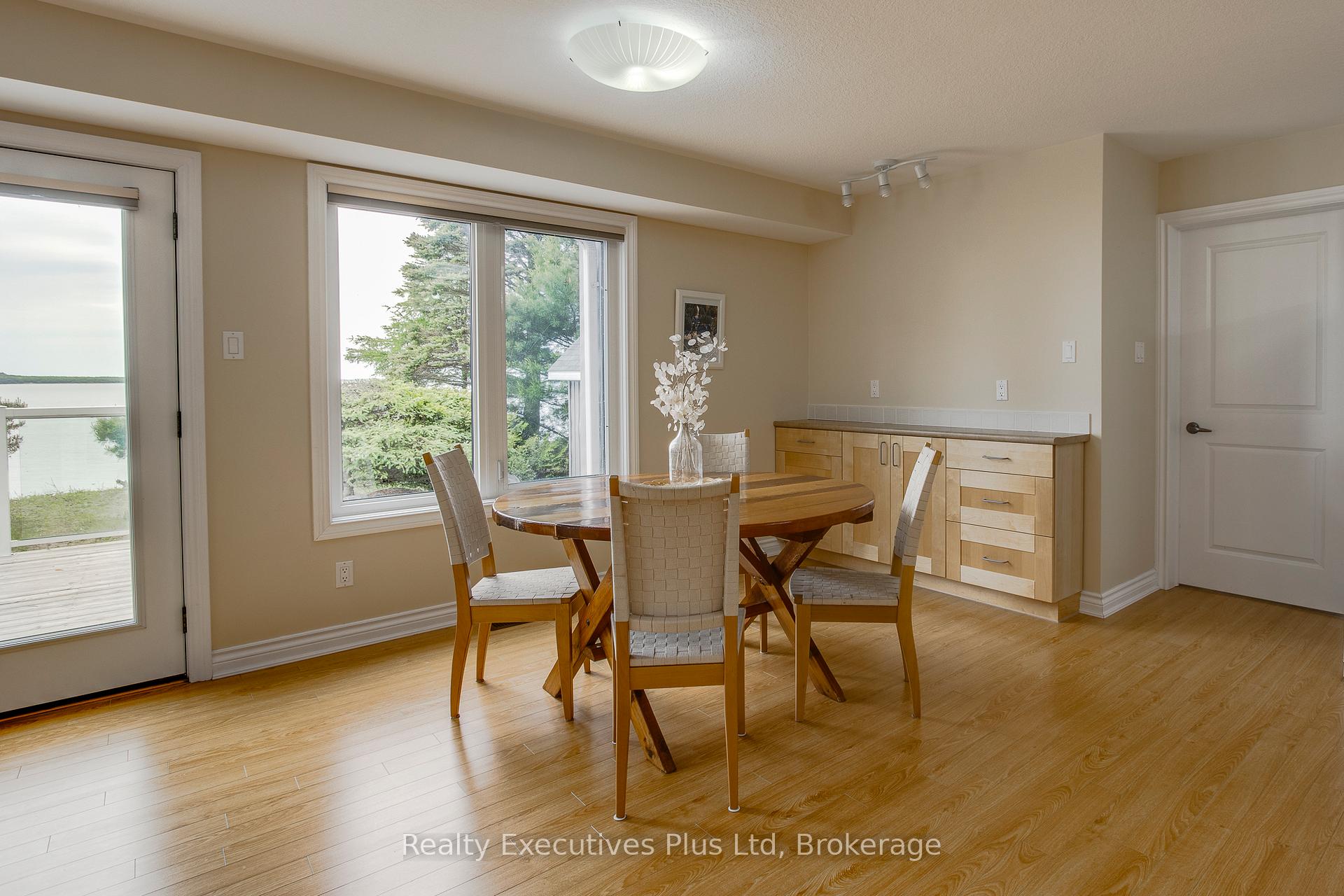 Photo 13 of 29 Iroquois Crescent, Tiny, Rural Tiny — HOMEH