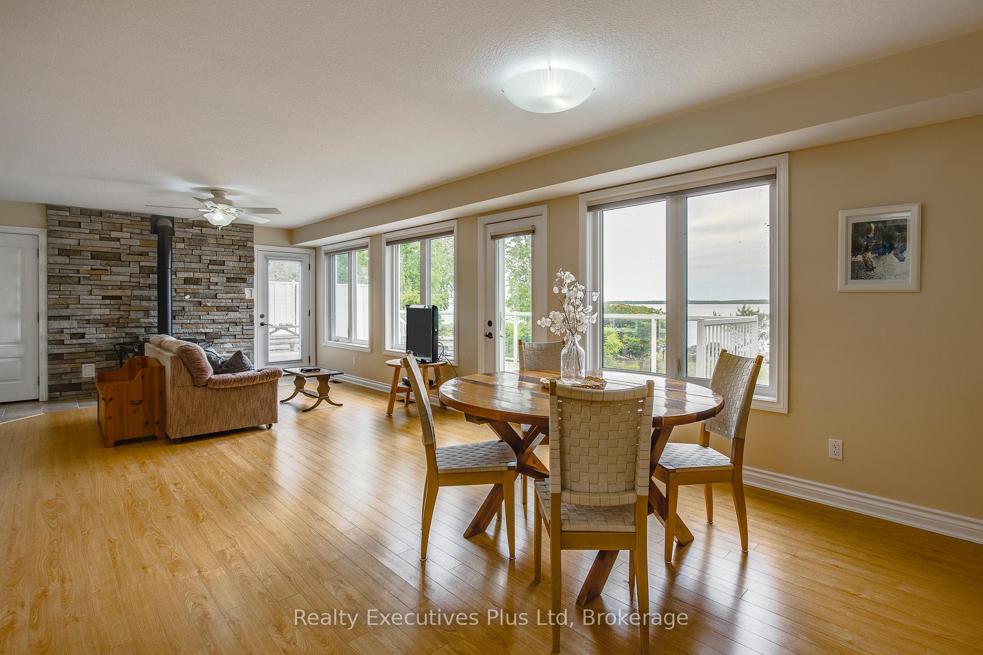 Photo 14 of 29 Iroquois Crescent, Tiny, Rural Tiny — HOMEH