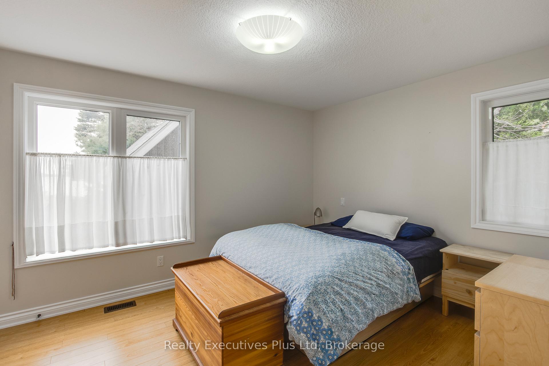 Photo 21 of 29 Iroquois Crescent, Tiny, Rural Tiny — HOMEH
