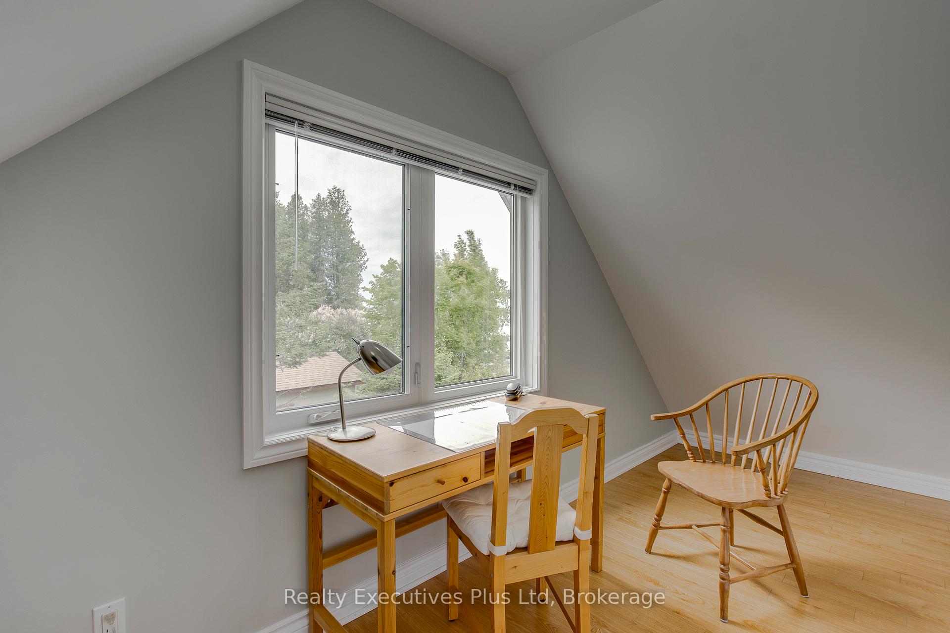 Photo 23 of 29 Iroquois Crescent, Tiny, Rural Tiny — HOMEH