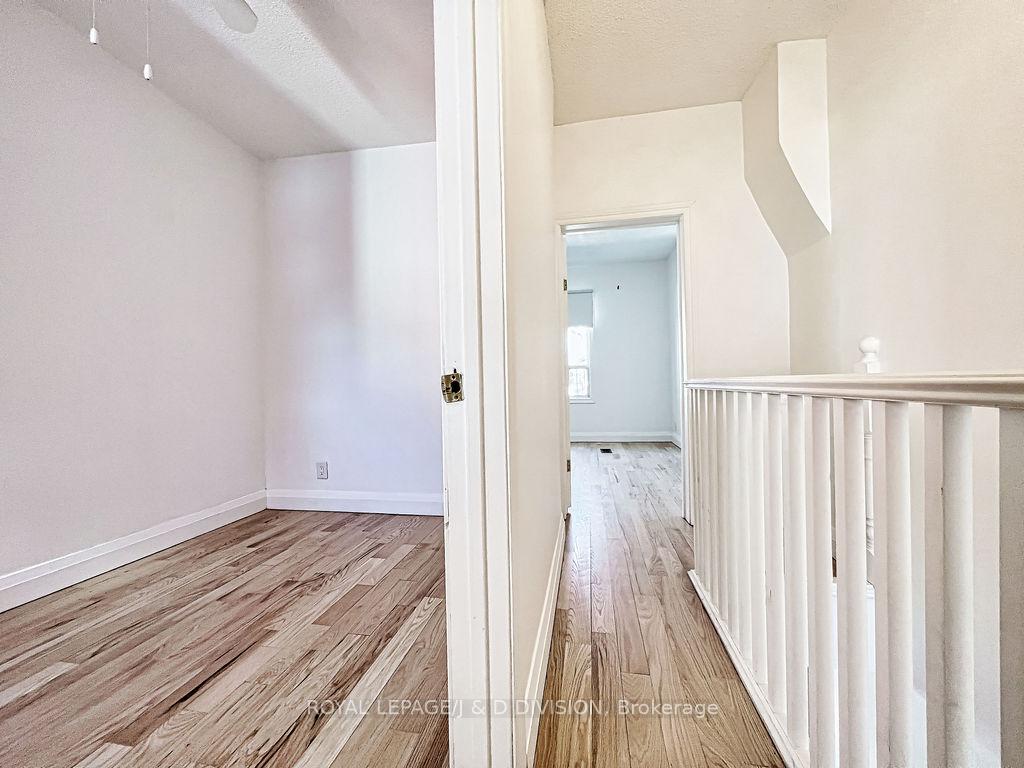 Photo 20 of 92 Massey Street, Toronto, Niagara — HOMEH