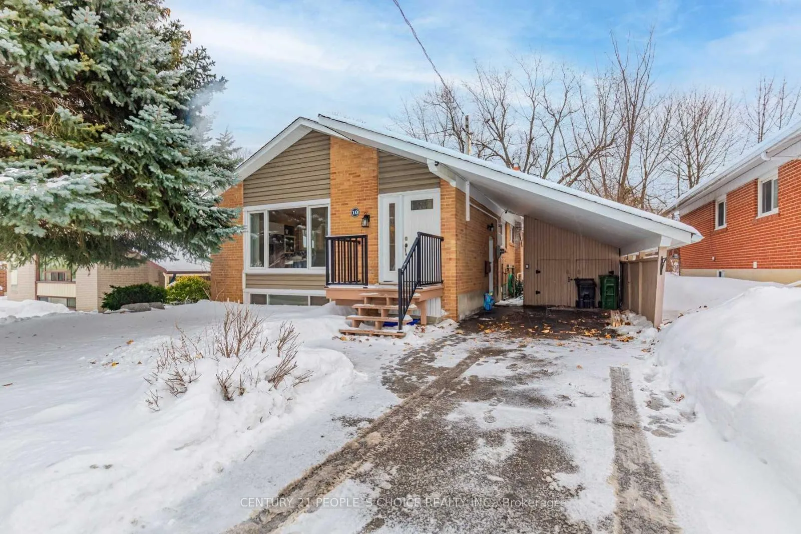 Front of 10 Golfhaven Drive
