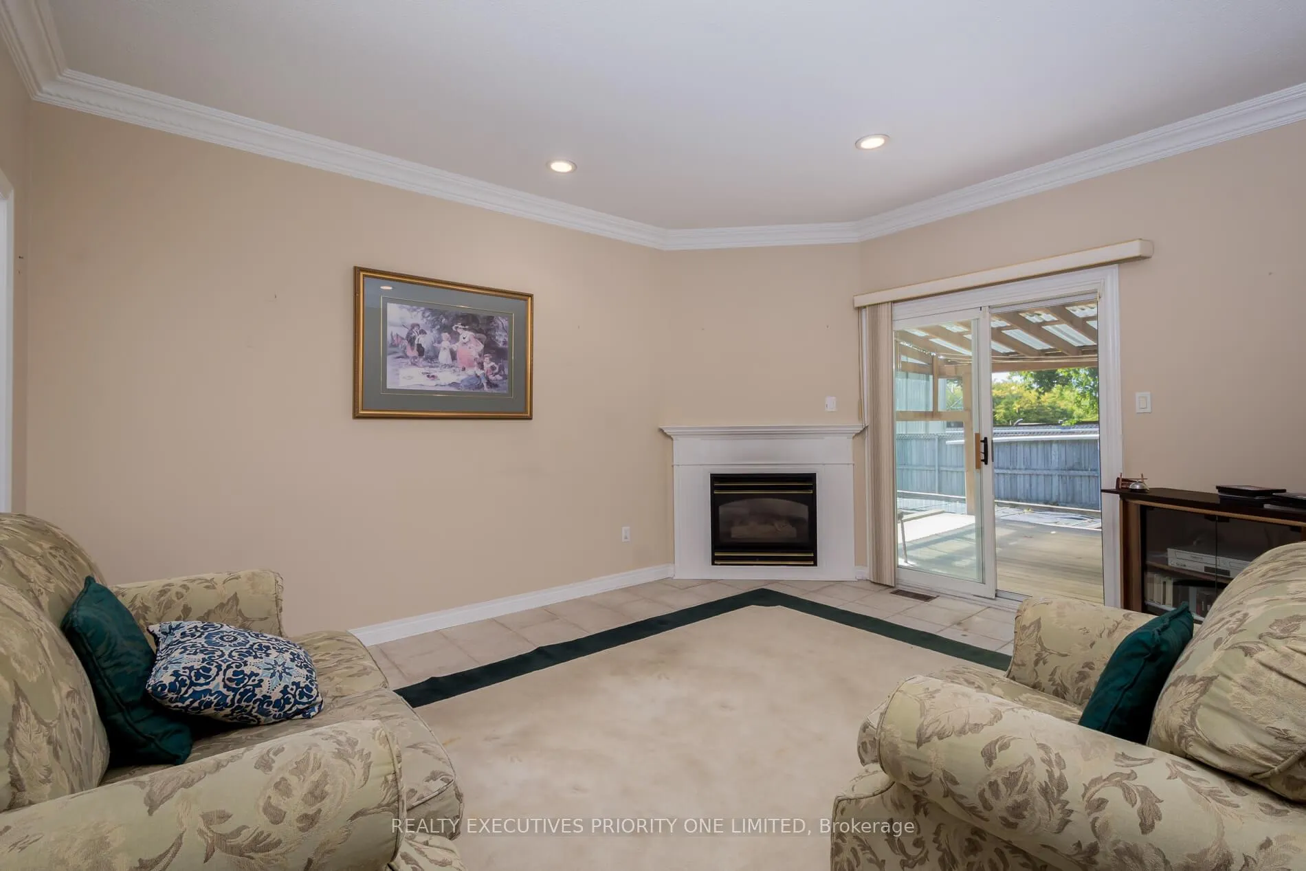 Photo 14 of 64 Brasswinds Court, Vaughan, West Woodbridge — HOMEH