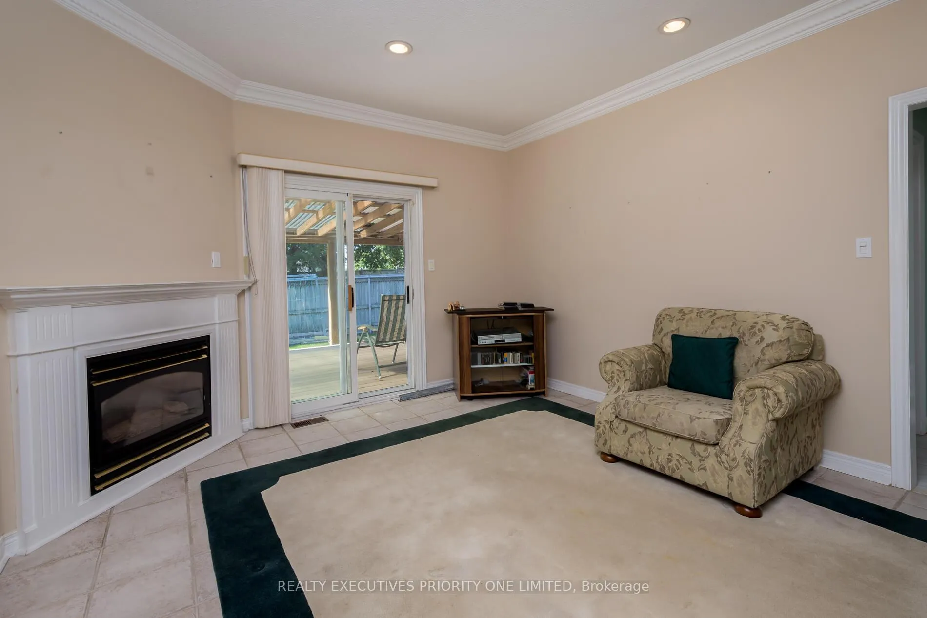 Photo 15 of 64 Brasswinds Court, Vaughan, West Woodbridge — HOMEH