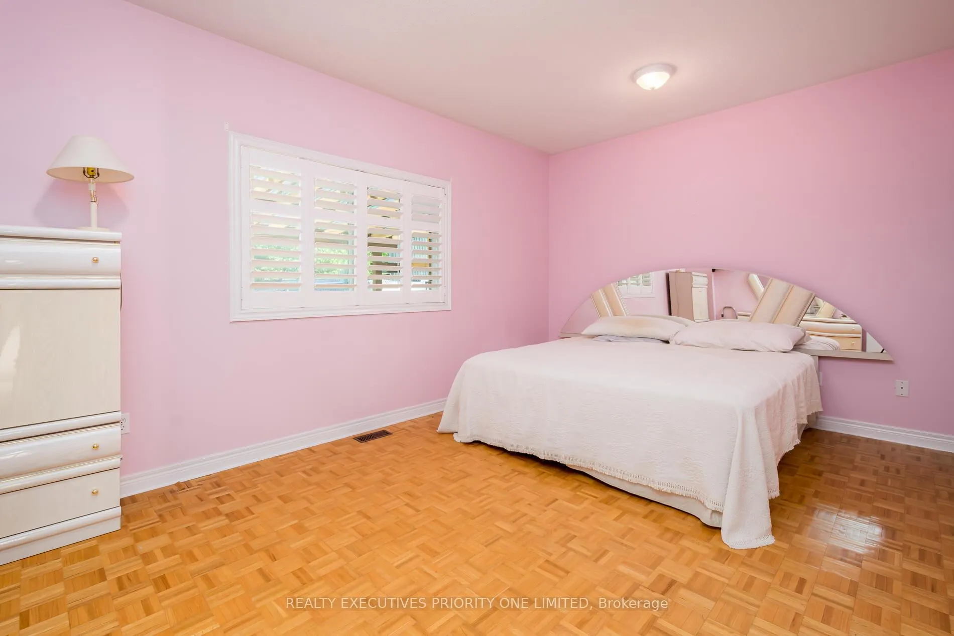 Photo 16 of 64 Brasswinds Court, Vaughan, West Woodbridge — HOMEH