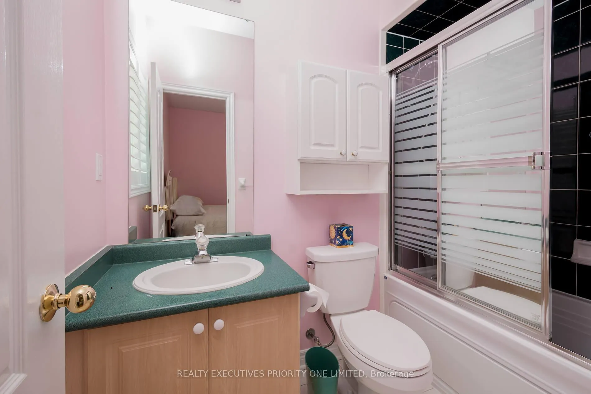 Photo 18 of 64 Brasswinds Court, Vaughan, West Woodbridge — HOMEH