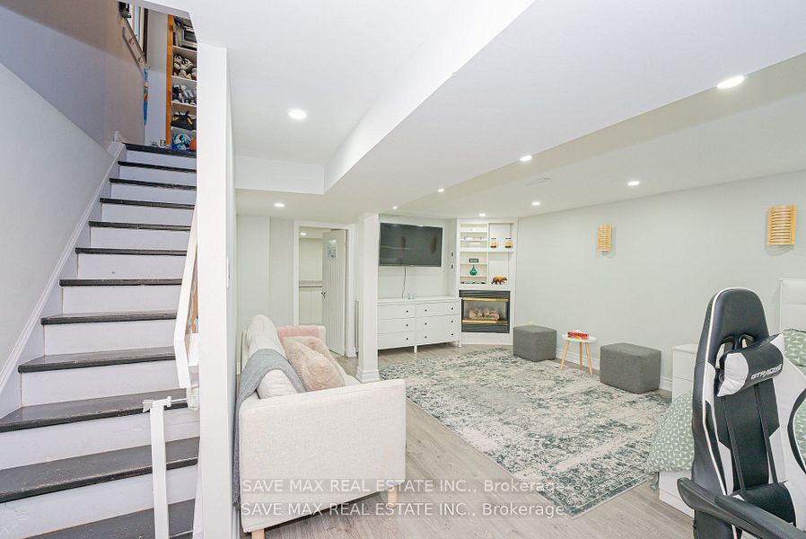 Photo 70 of 181 Sunforest Drive, Brampton, Heart Lake West — HOMEH
