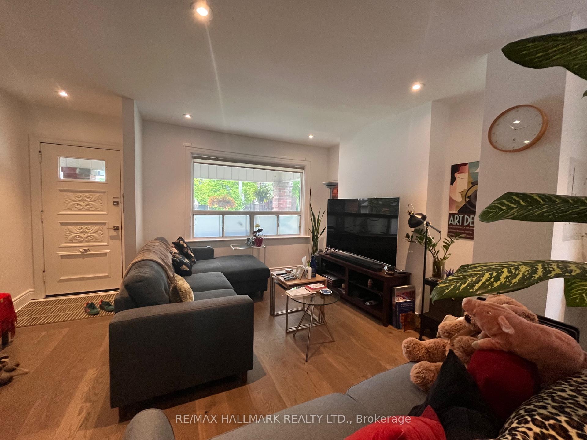 Photo 2 of 159 Monarch Park Avenue, Toronto, Danforth Village-East York — HOMEH