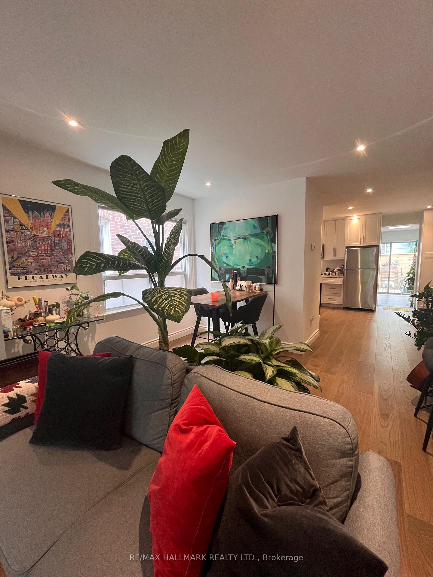 Photo 4 of 159 Monarch Park Avenue, Toronto, Danforth Village-East York — HOMEH
