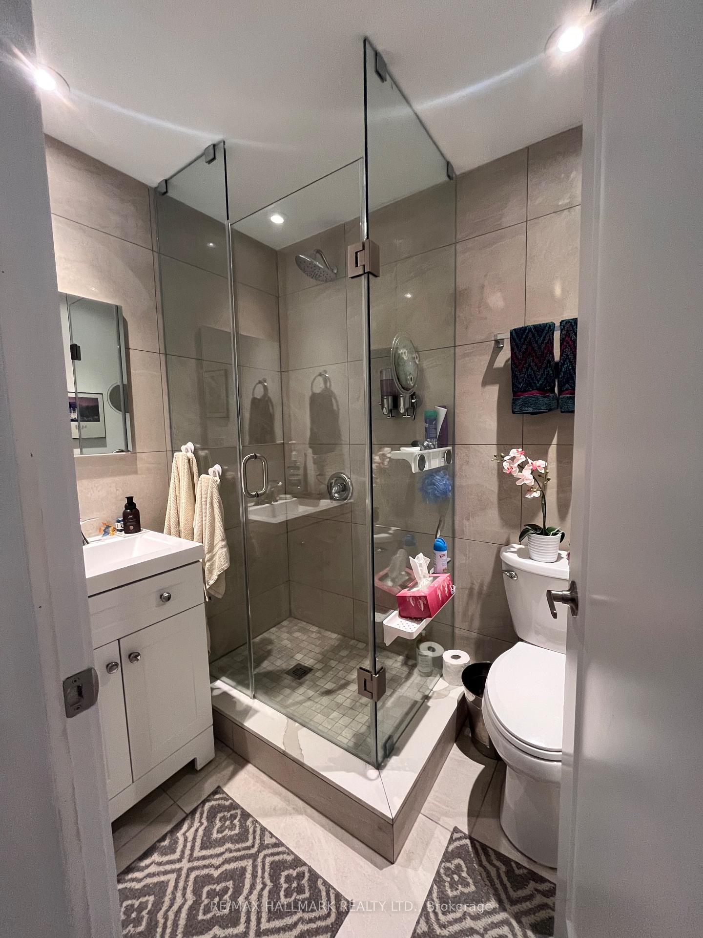 Photo 10 of 159 Monarch Park Avenue, Toronto, Danforth Village-East York — HOMEH