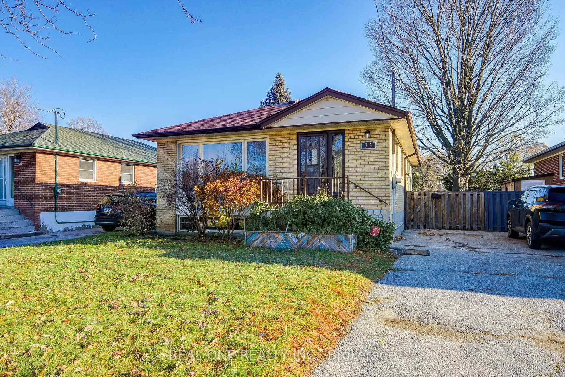 Photo 2 of 73 Farmbrook Road, Scarborough, Woburn — HOMEH