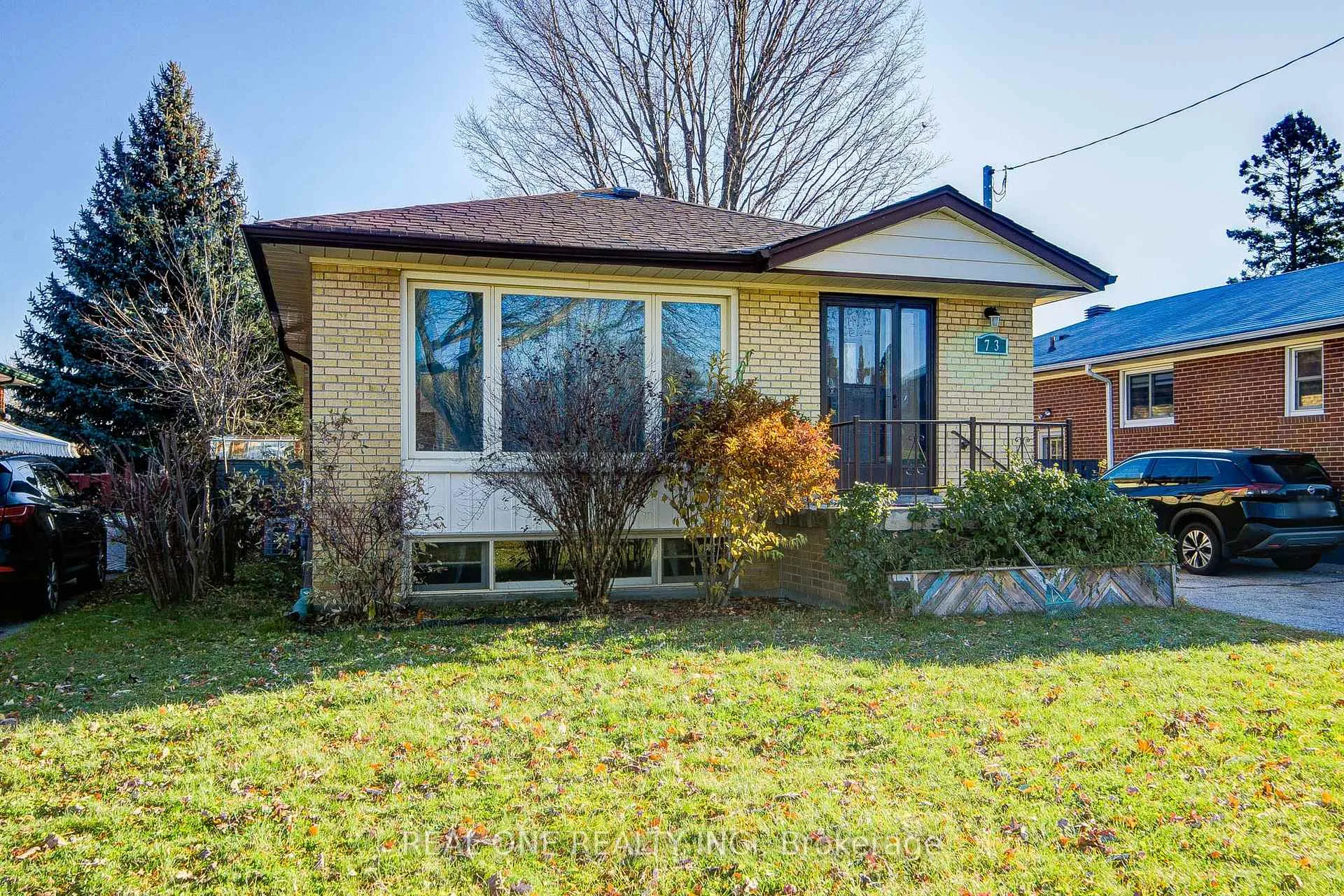 Photo 3 of 73 Farmbrook Road, Scarborough, Woburn — HOMEH