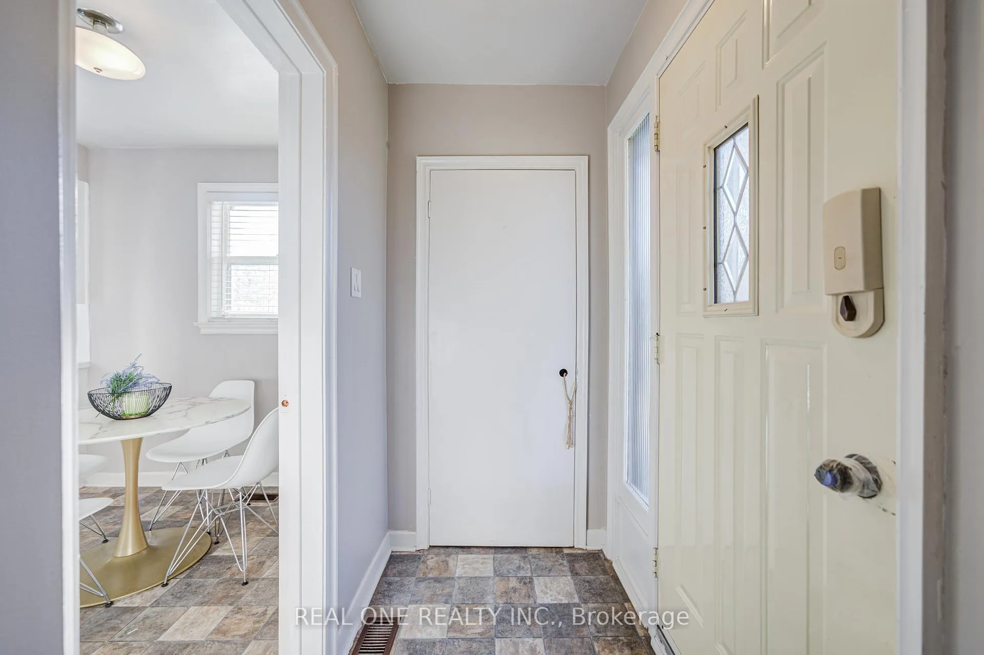 Photo 6 of 73 Farmbrook Road, Scarborough, Woburn — HOMEH
