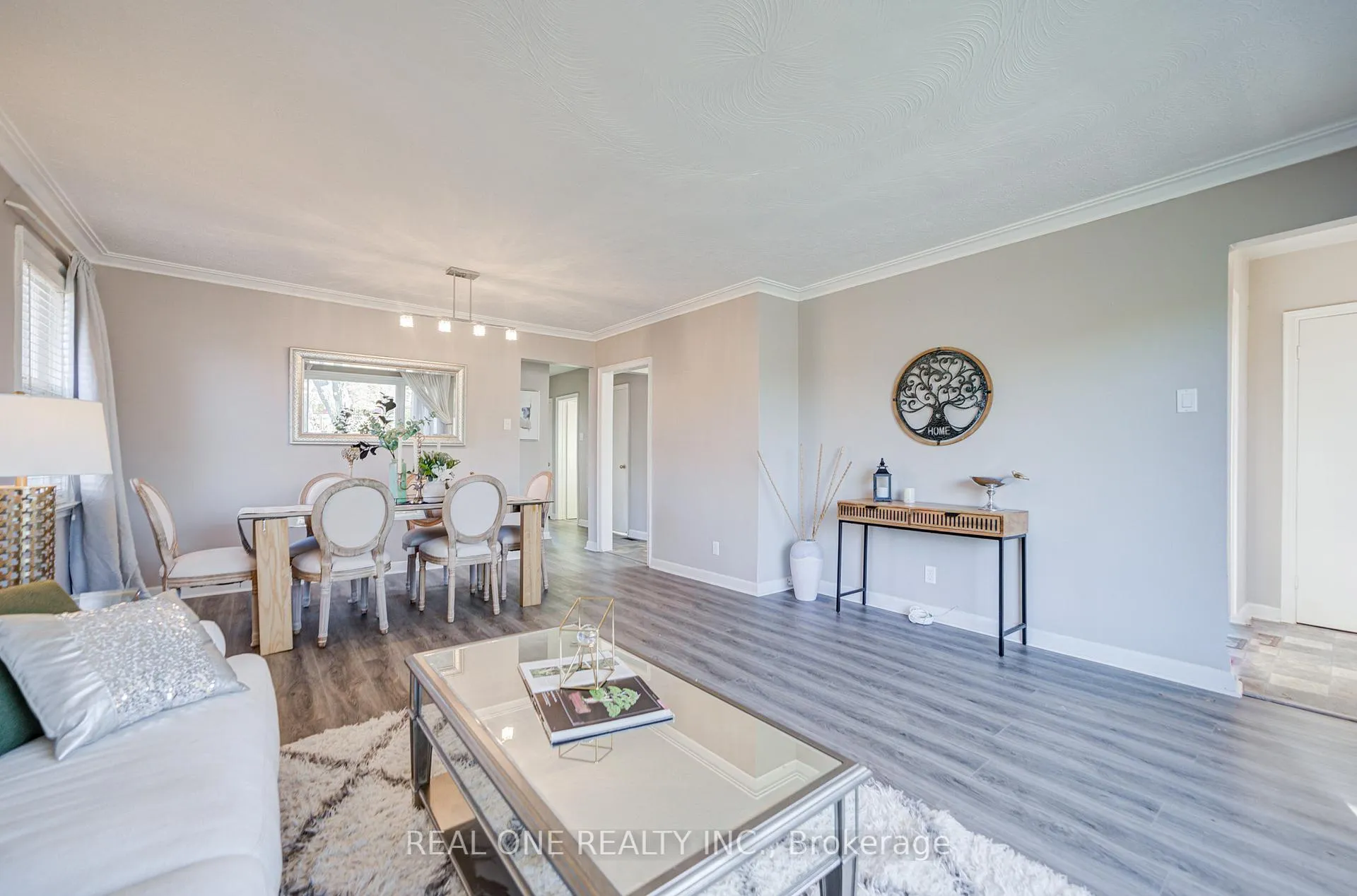 Photo 10 of 73 Farmbrook Road, Scarborough, Woburn — HOMEH
