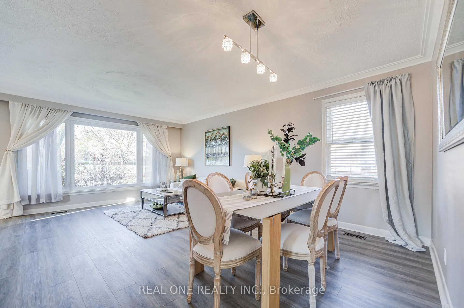 Photo 12 of 73 Farmbrook Road, Scarborough, Woburn — HOMEH