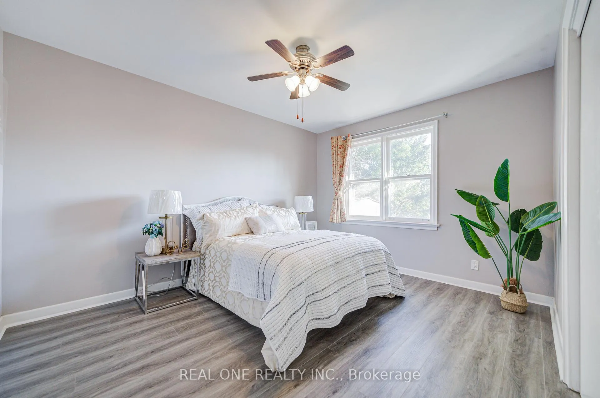 Photo 18 of 73 Farmbrook Road, Scarborough, Woburn — HOMEH