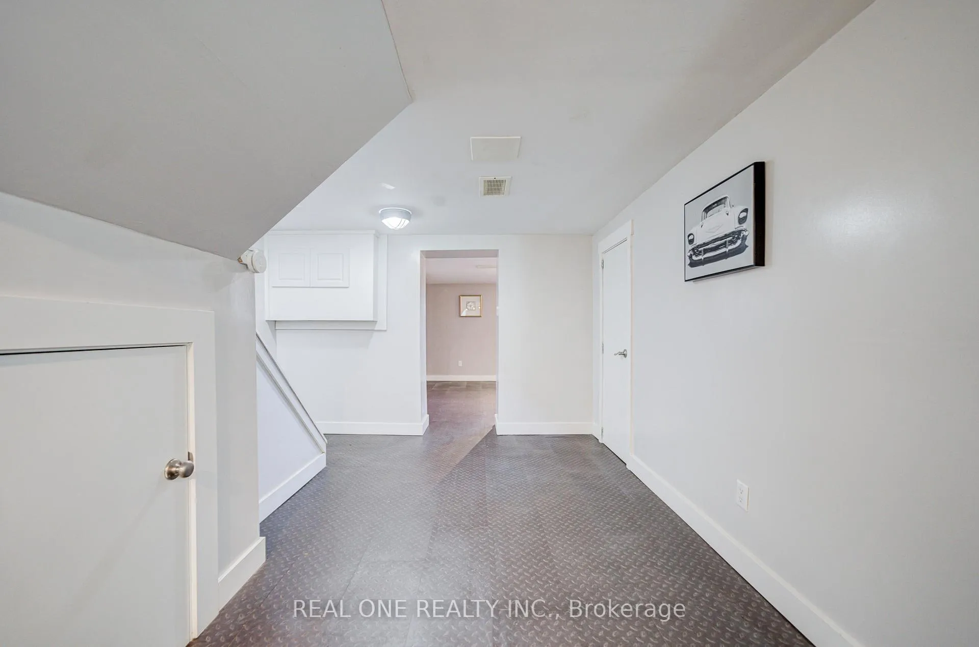 Photo 27 of 73 Farmbrook Road, Scarborough, Woburn — HOMEH