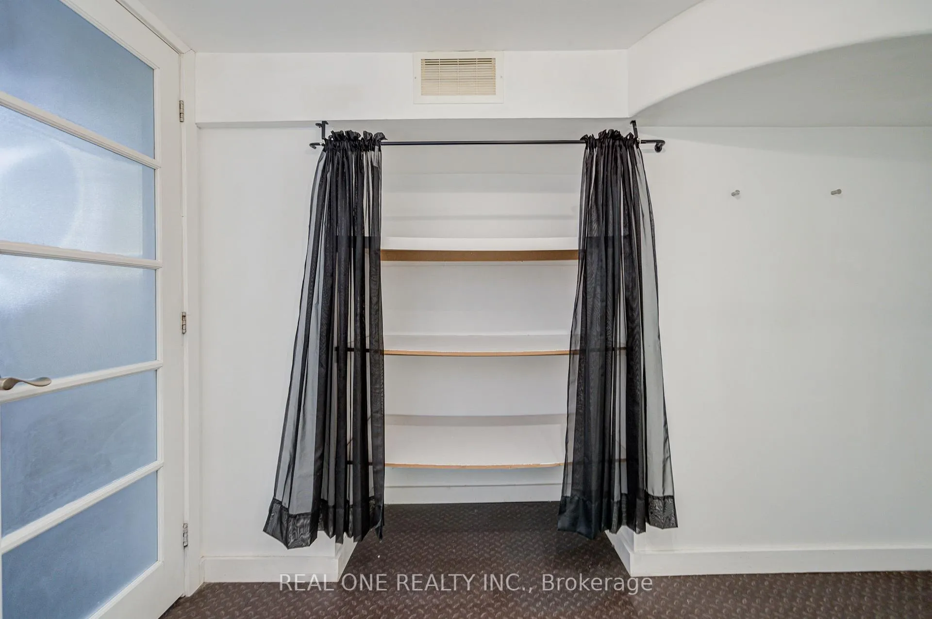 Photo 34 of 73 Farmbrook Road, Scarborough, Woburn — HOMEH
