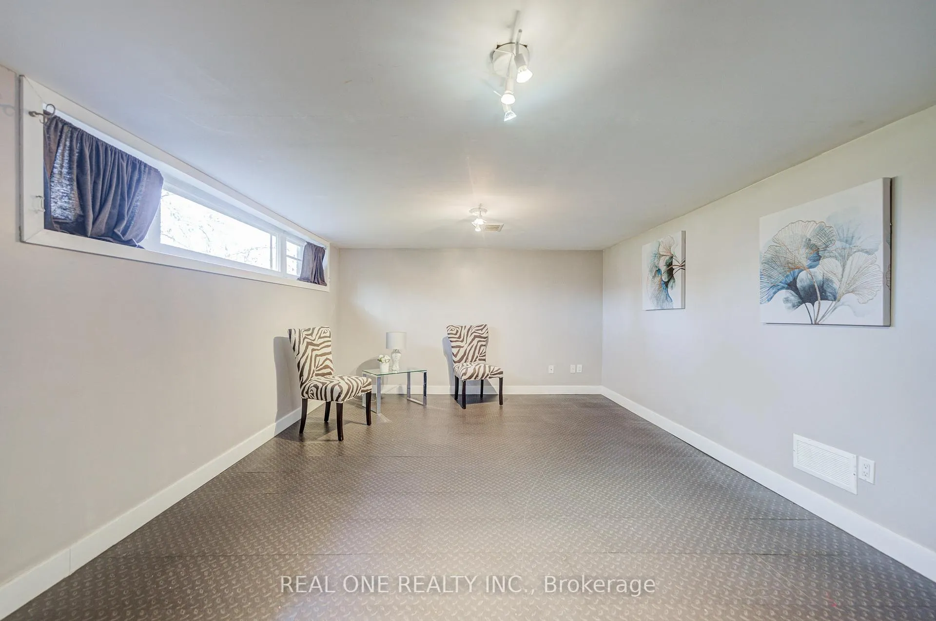 Photo 36 of 73 Farmbrook Road, Scarborough, Woburn — HOMEH