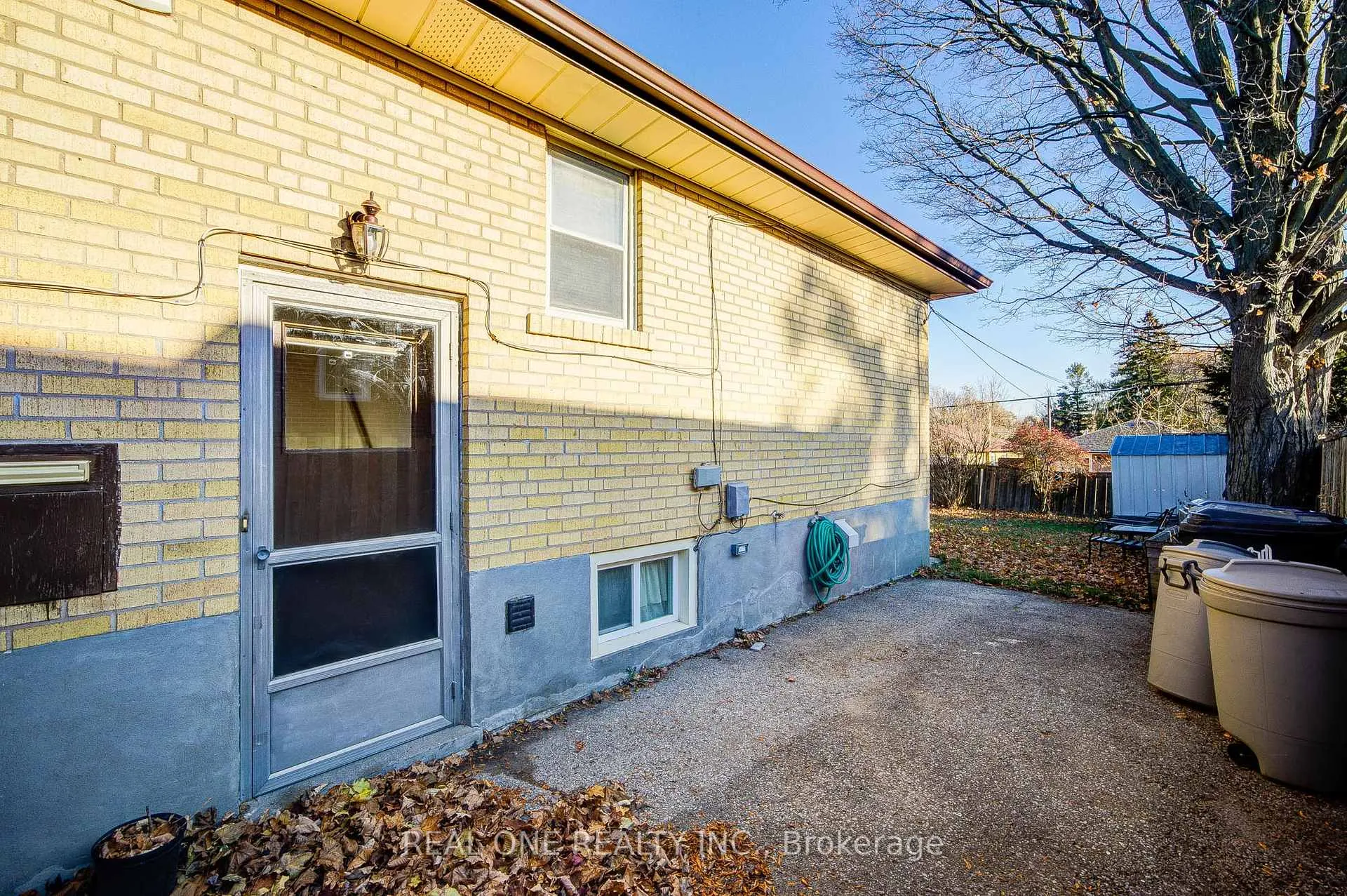 Photo 38 of 73 Farmbrook Road, Scarborough, Woburn — HOMEH