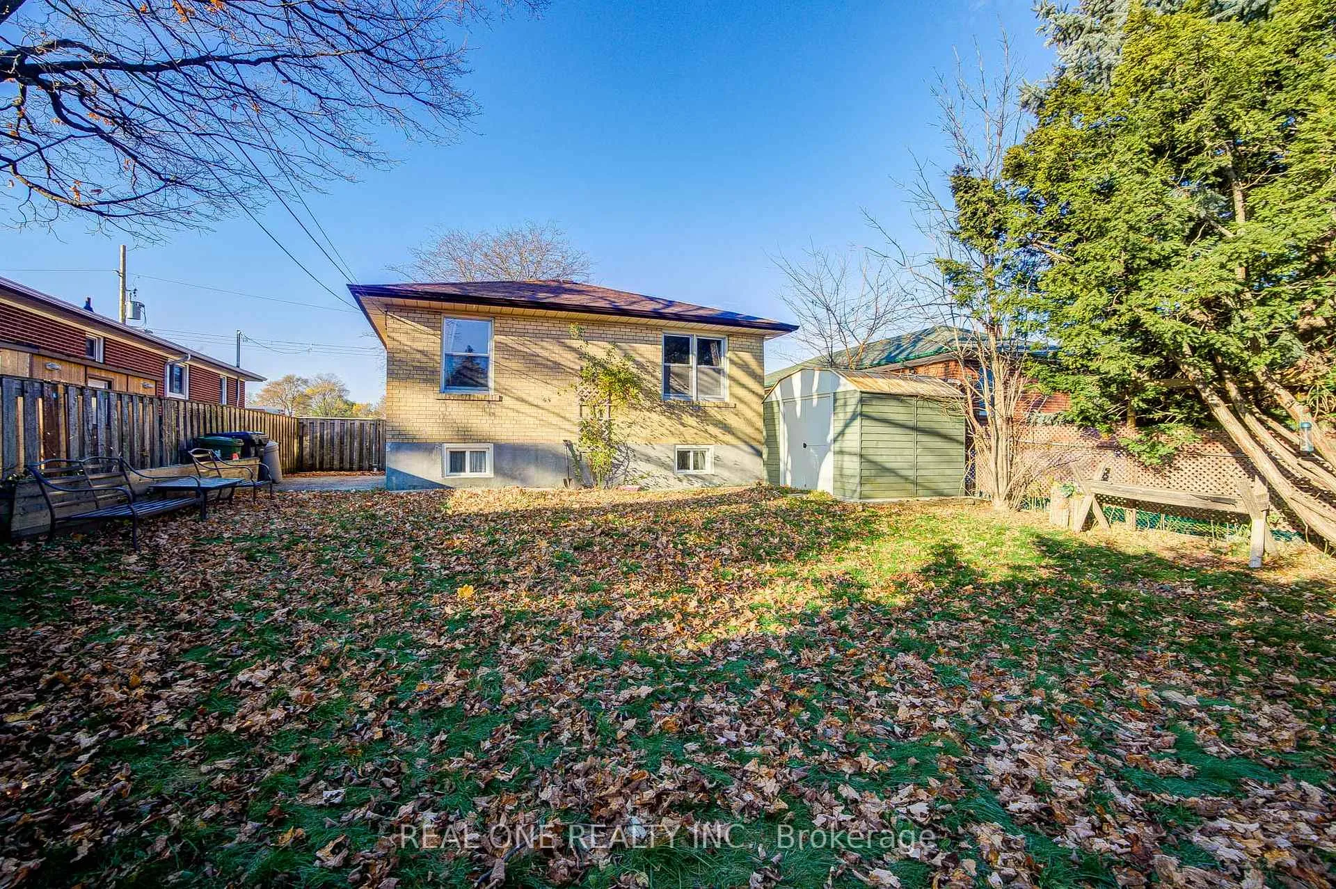 Photo 40 of 73 Farmbrook Road, Scarborough, Woburn — HOMEH