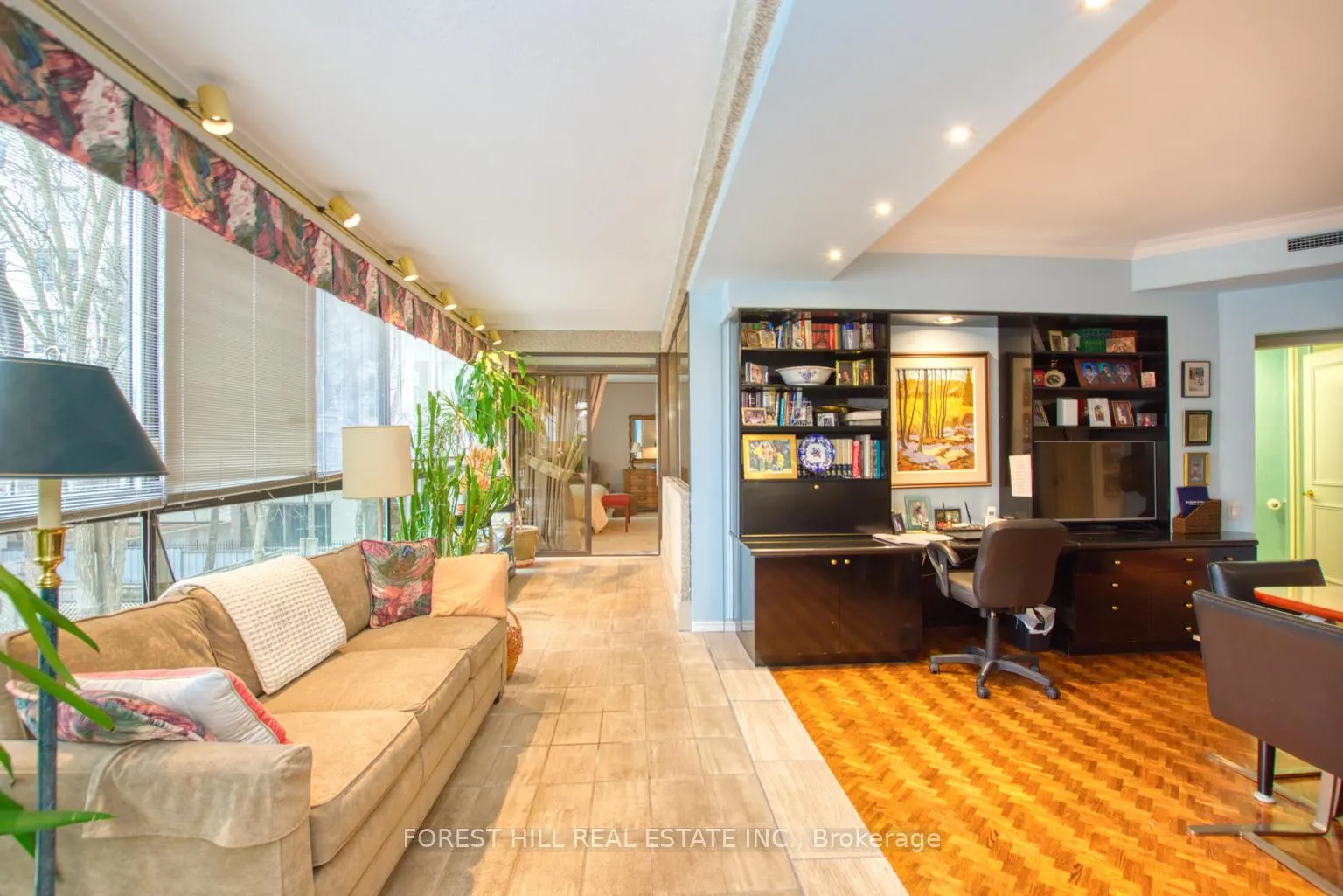 Photo 6 of Unit 201, 342 Spadina Road, Toronto, Forest Hill South — HOMEH